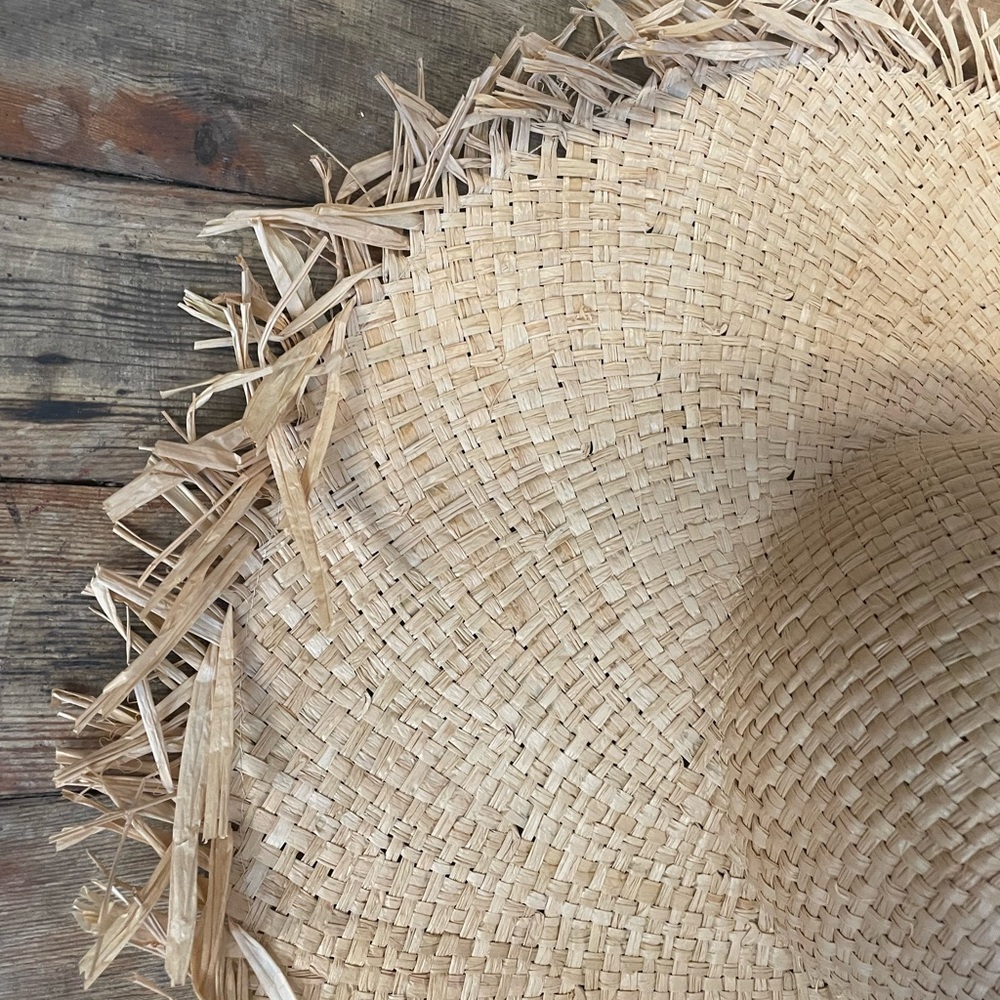 Raffia woven large sun hat - Picture 6 of 6